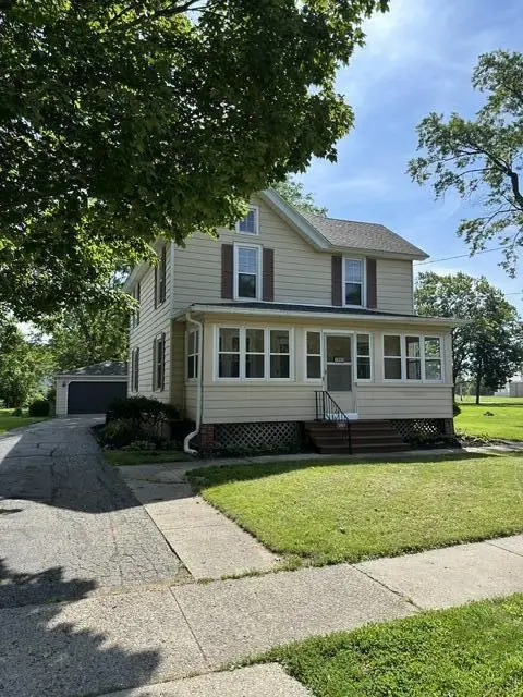 1962 Beulah AVENUE, East Troy, WI 53120