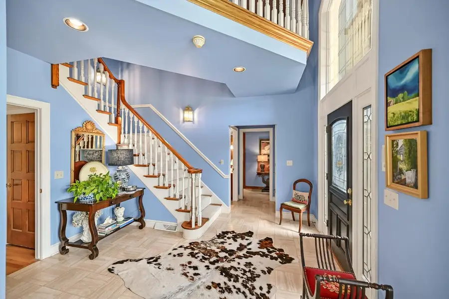 2835 W Golf CIRCLE, Mequon, WI 53092 - #2