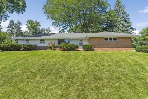 6411 S 118th STREET, Franklin, WI 53132