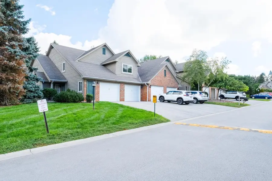 18600 Brookfield Lake DRIVE #53, Brookfield, WI 53045 - #2