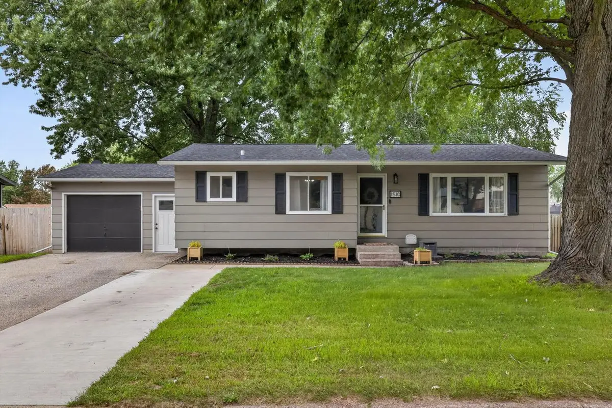1510 Cliffview DRIVE, Holmen, WI 54636 - #1