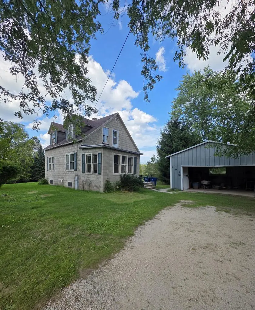 101 Lake STREET, Cascade, WI 53011 - #2