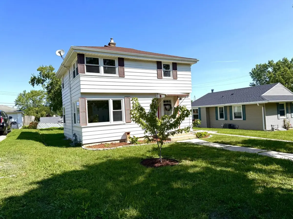 4510 W Tripoli AVENUE, Milwaukee, WI 53220 - #1