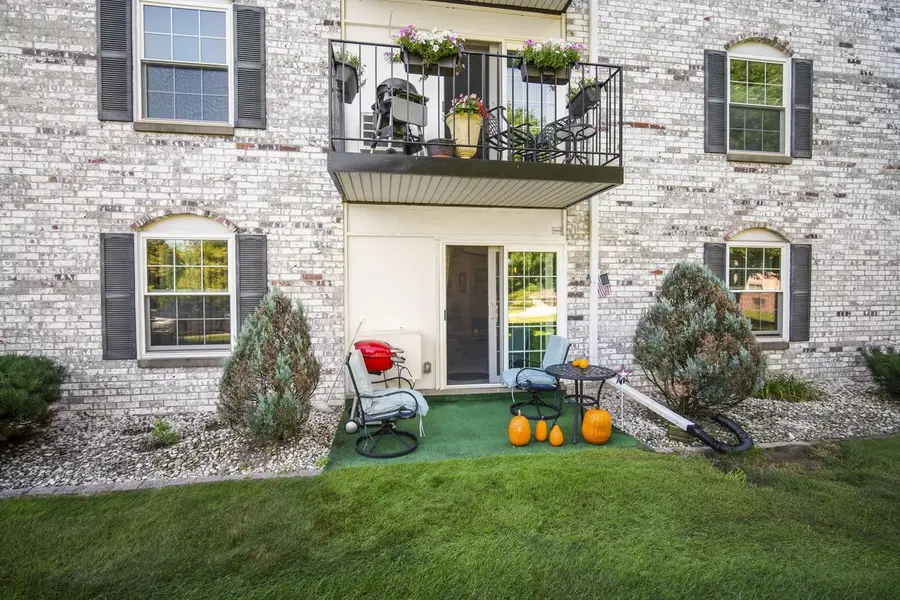 151 N University DRIVE #112, West Bend, WI 53095 - #3