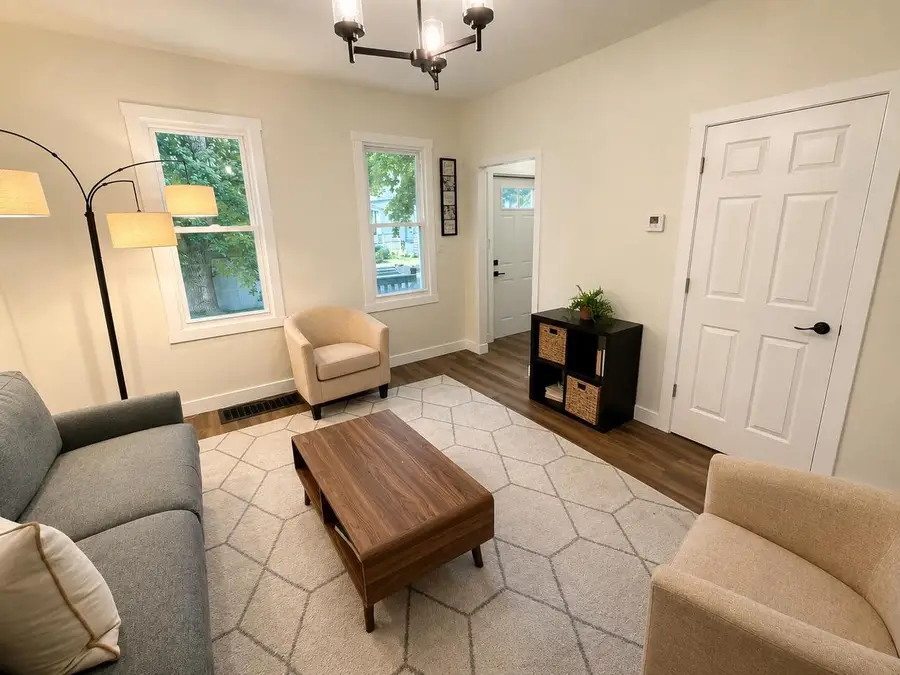 335 N 41st STREET, Milwaukee, WI 53208 - #3