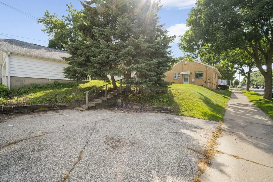 3300 S 14th STREET, Milwaukee, WI 53215 - #3