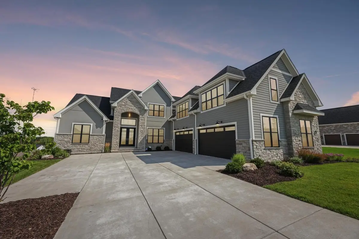 N40W23678 William WAY, Pewaukee, WI 53072 - #1