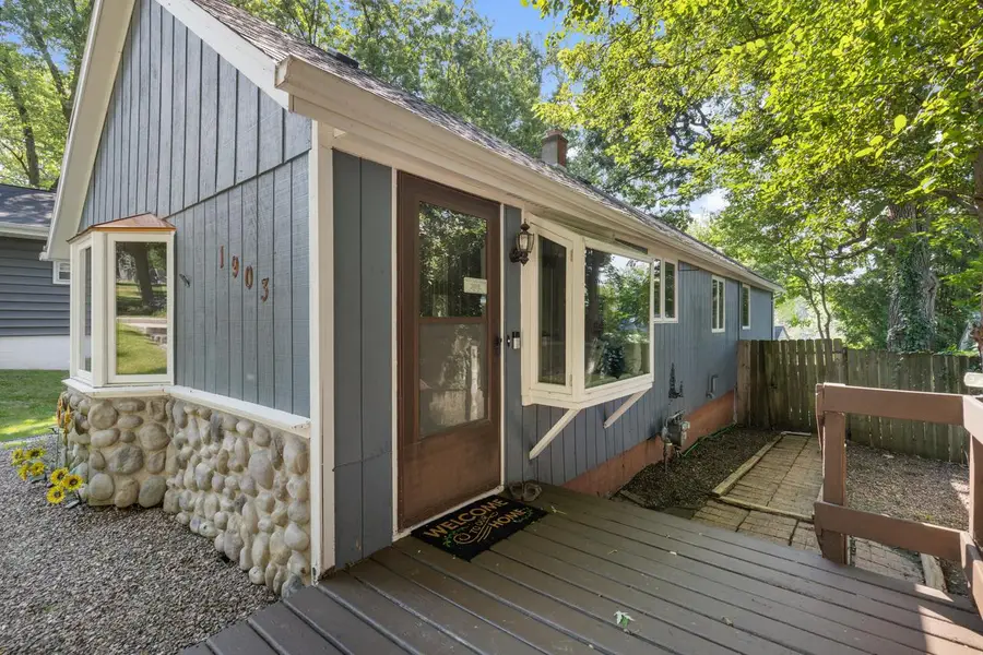 1903 Sunkist AVENUE, Waukesha, WI 53188 - #2