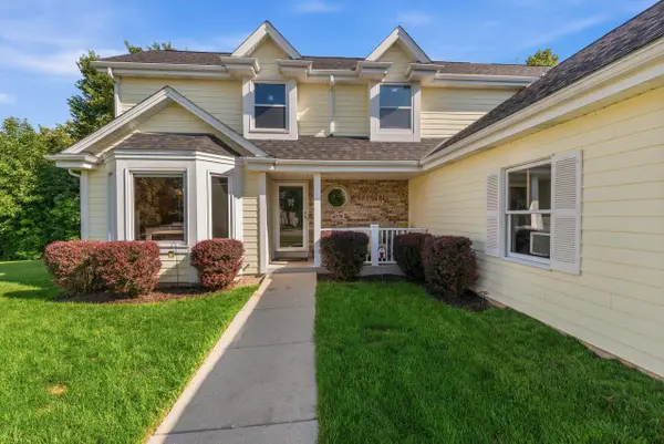 4370 W Carmel DRIVE, Franklin, WI 53132