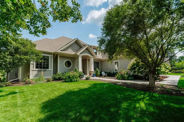 W188N4970 Red Crown TRAIL, Menomonee Falls, WI 53051