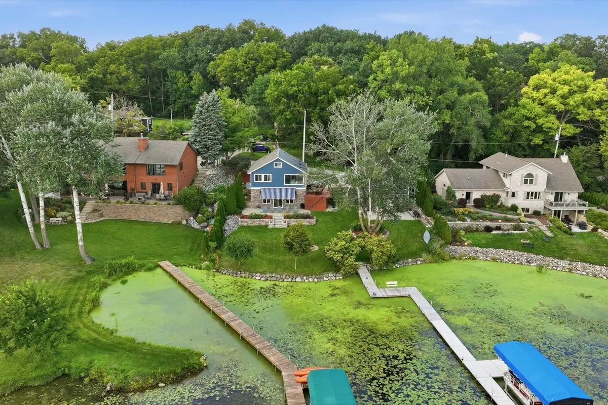 5601 Scenery DRIVE, Waterford, WI 53185 - #1