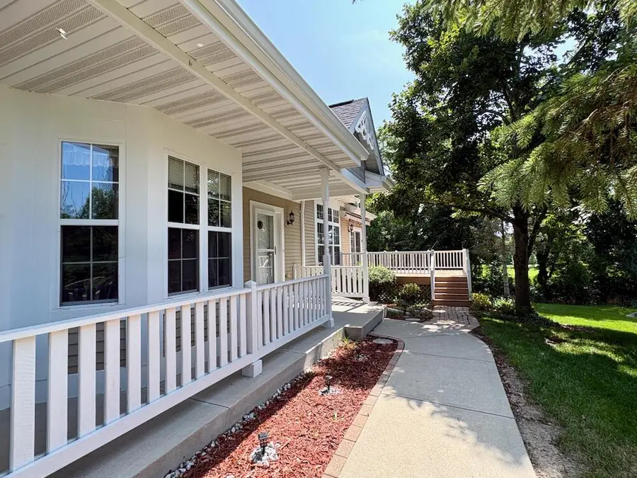 14133 W Linfield DRIVE, New Berlin, WI 53151 - #2