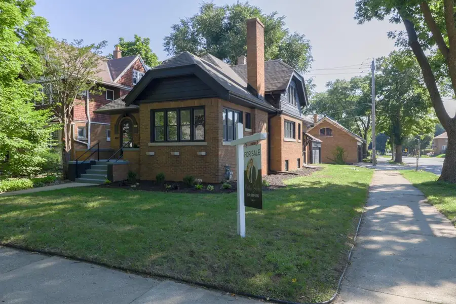 2804 N 44th STREET, Milwaukee, WI 53210 - #3