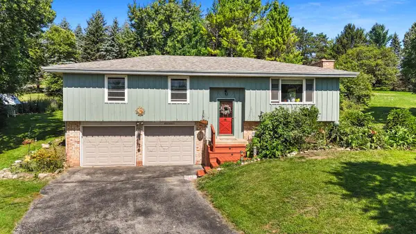 W293S3017 Ancestral DRIVE, Waukesha, WI 53188