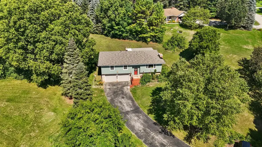 W293S3017 Ancestral DRIVE, Waukesha, WI 53188 - #3