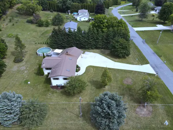 W5894 Mooney ROAD, Plymouth, WI 53073