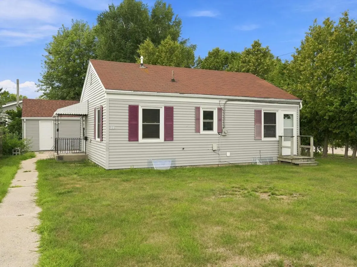 904 Raton COURT, Manitowoc, WI 54220 - #1