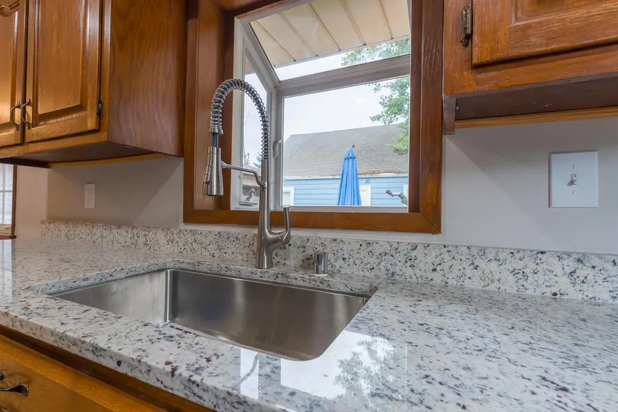5303 W Wilbur AVENUE, Greenfield, WI 53220 - #3