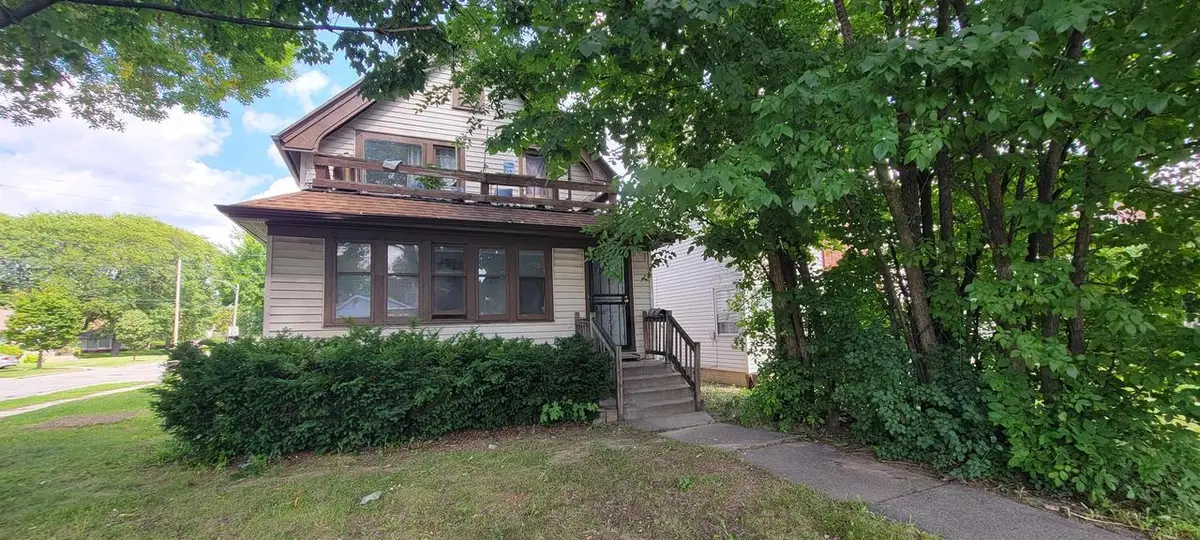4572 W Fond Du Lac AVENUE, Milwaukee, WI 53216 - #1