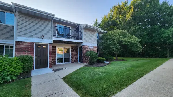 W169N11054 Ashbury LANE #3, Germantown, WI 53022