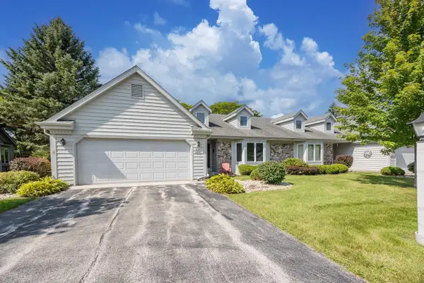 W180N9841 Riversbend CIRCLE W, Germantown, WI 53022