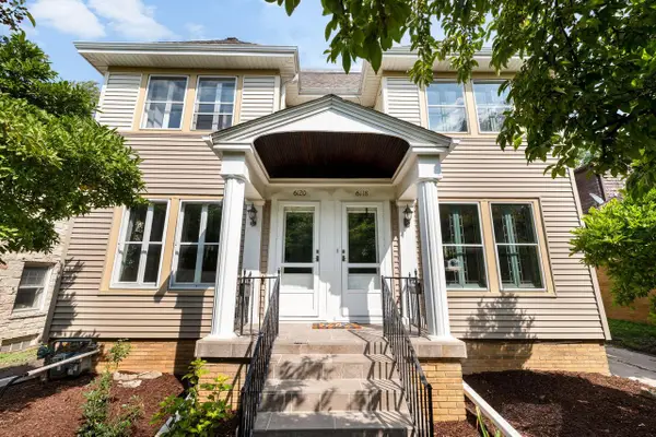 6118 W Wisconsin AVENUE #6120, Wauwatosa, WI 53213