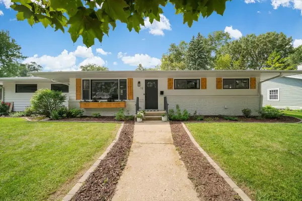 12 Ridgway STREET, Elkhorn, WI 53121