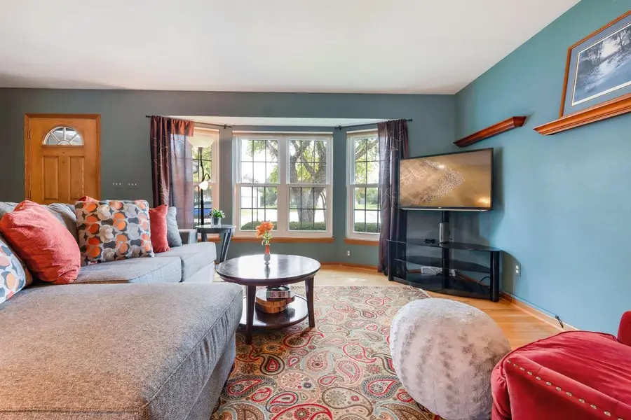 2114 Somerset COURT, Waukesha, WI 53186 - #2