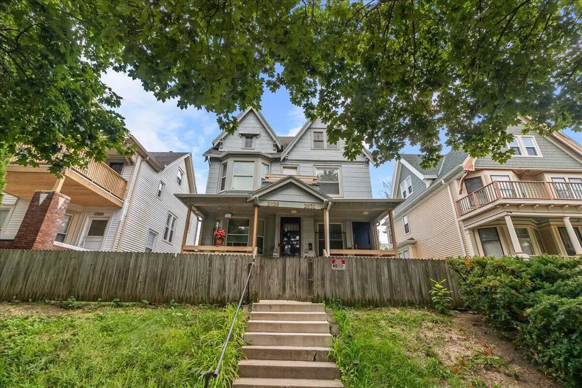 2829 W Juneau AVENUE #2831, Milwaukee, WI 53208 - #1