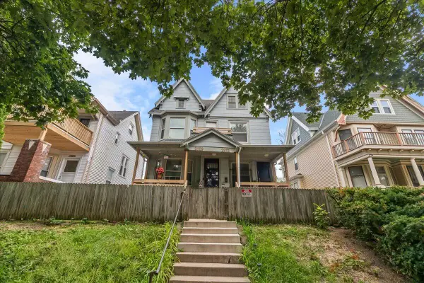 2829 W Juneau AVENUE #2831, Milwaukee, WI 53208