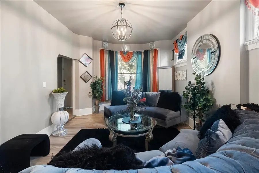 2829 W Juneau AVENUE #2831, Milwaukee, WI 53208 - #2