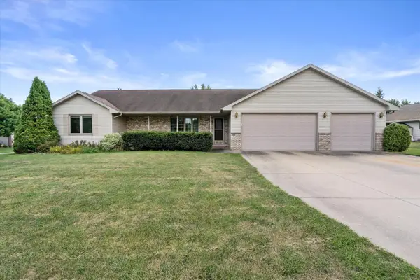 W2419 Falcon COURT, Appleton, WI 54915