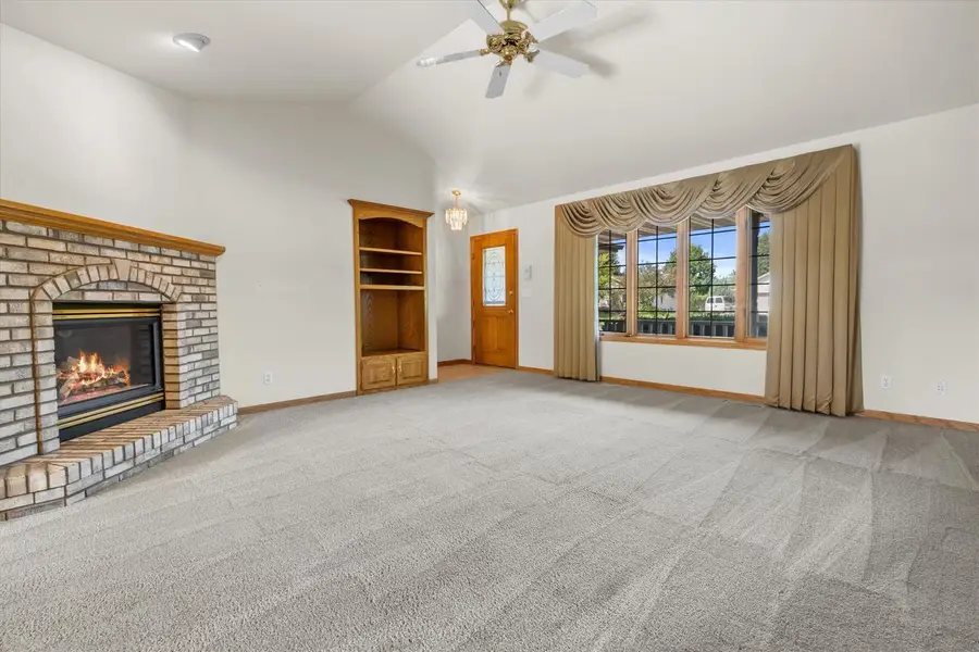 W2419 Falcon COURT, Appleton, WI 54915 - #2