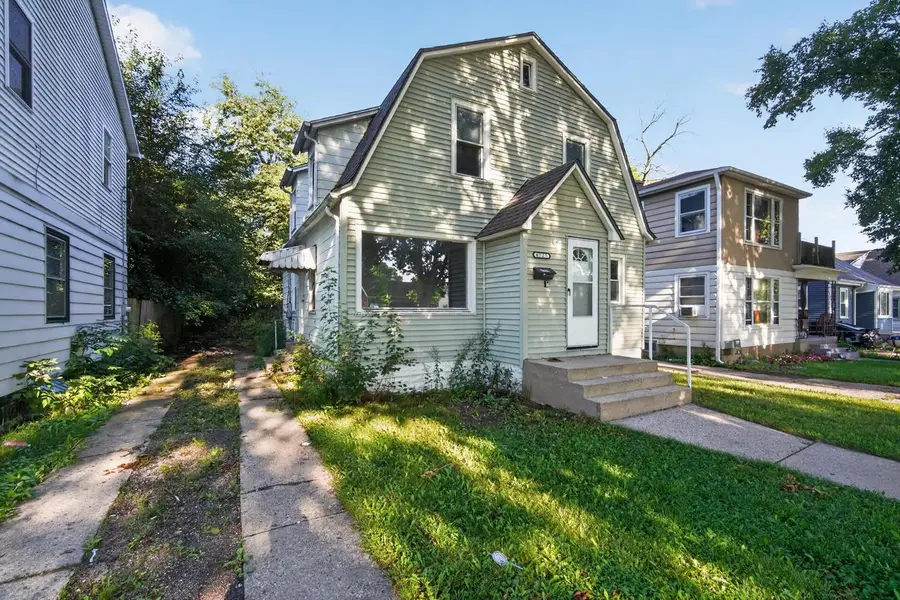4727 N 22nd STREET, Milwaukee, WI 53209 - #2
