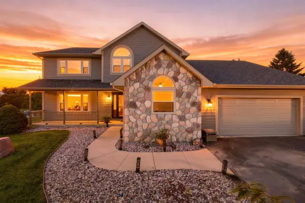 W4604 Pebble DRIVE, Elkhorn, WI 53121