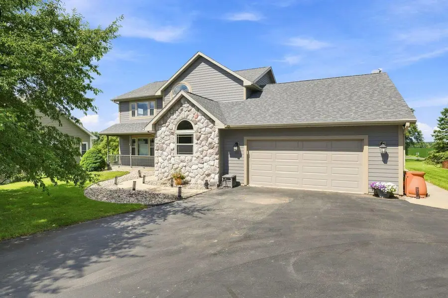 W4604 Pebble DRIVE, Elkhorn, WI 53121 - #2