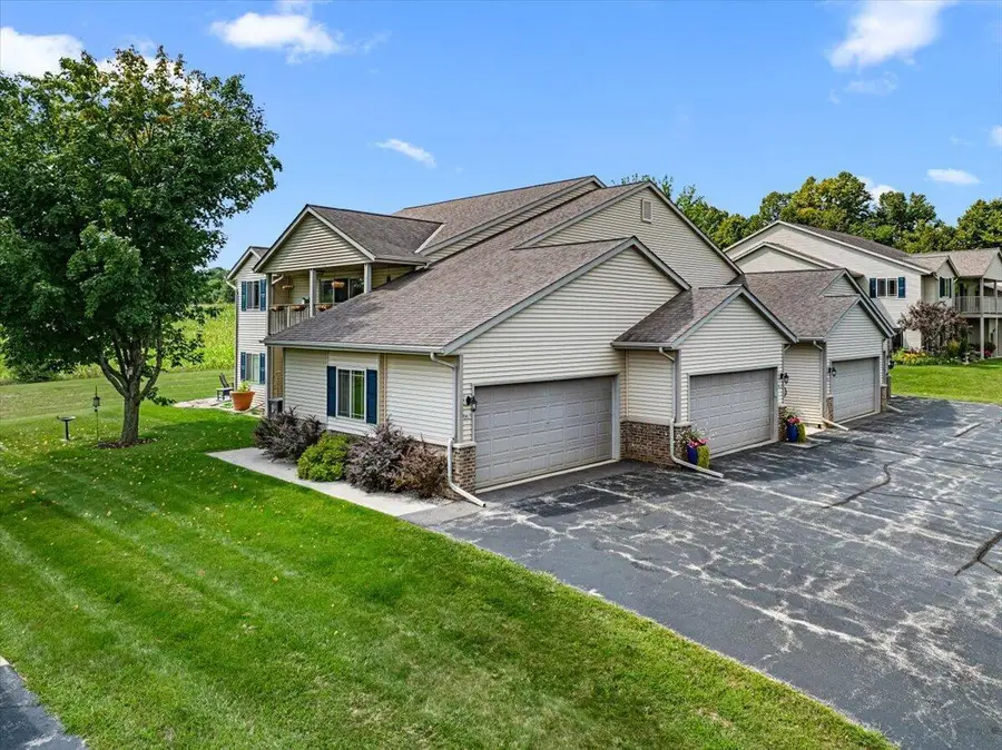 961 Spring COURT, West Bend, WI 53095 - #3