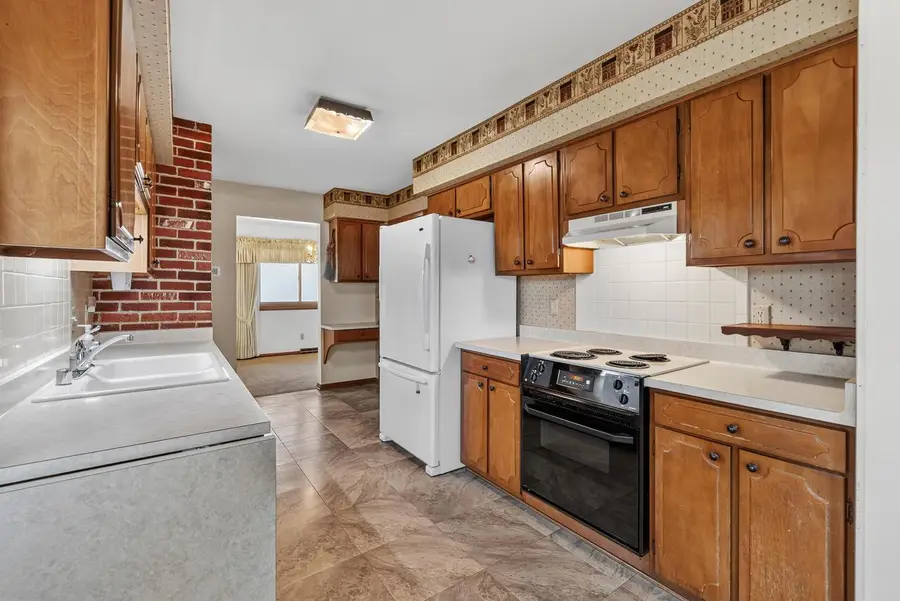 12945 W Brentwood DRIVE, New Berlin, WI 53151 - #3