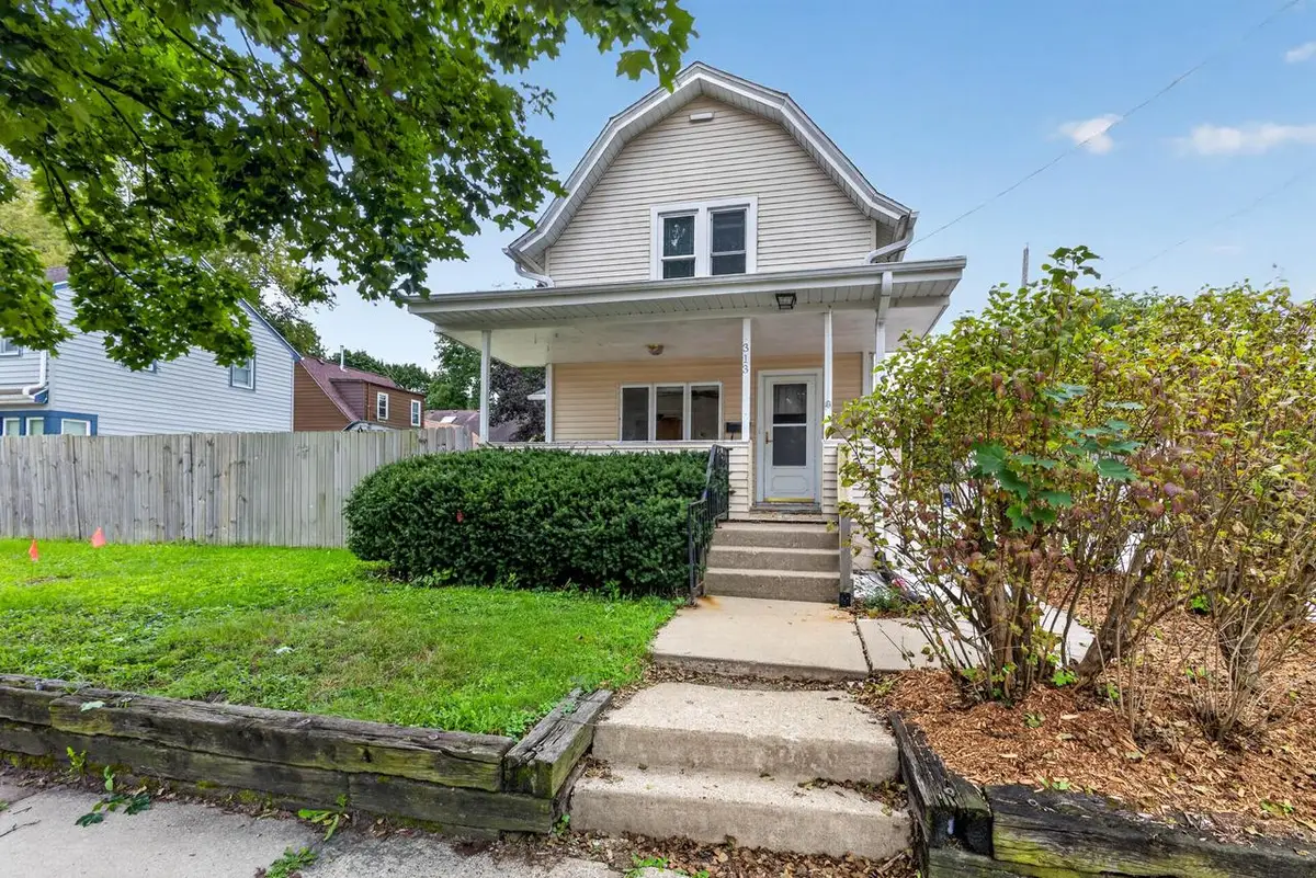 313 E Laflin AVENUE, Waukesha, WI 53186 - #1