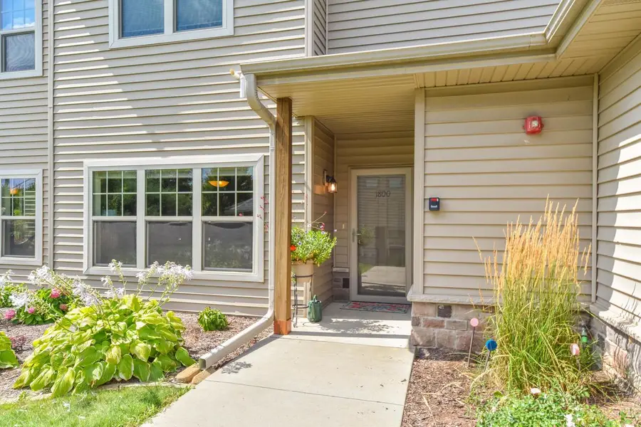 1800 New Port Vista DRIVE, Grafton, WI 53024 - #2