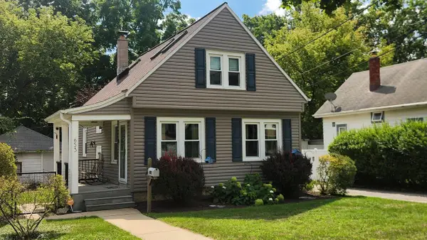 653 S Oak Park COURT, Milwaukee, WI 53214