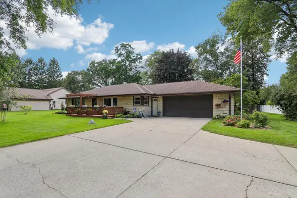 W151N6887 Glenview DRIVE, Menomonee Falls, WI 53051