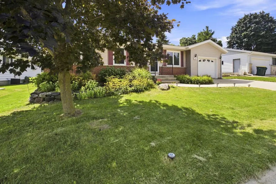 1367 Balsam PLACE, West Bend, WI 53095 - #3