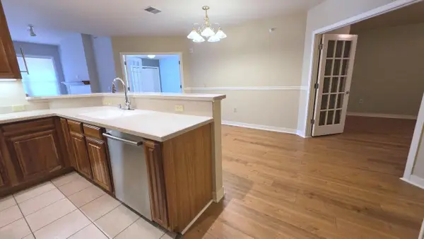 360 W Washington AVENUE, Madison, WI 53703