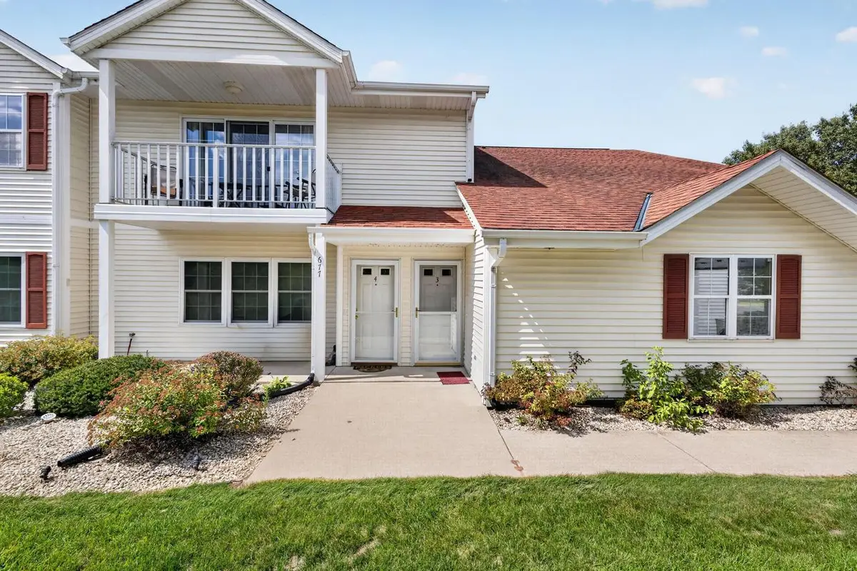677 Wood River COURT #3, West Bend, WI 53095 - #1