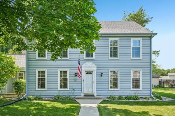 12525 N Woodland DRIVE, Mequon, WI 53092