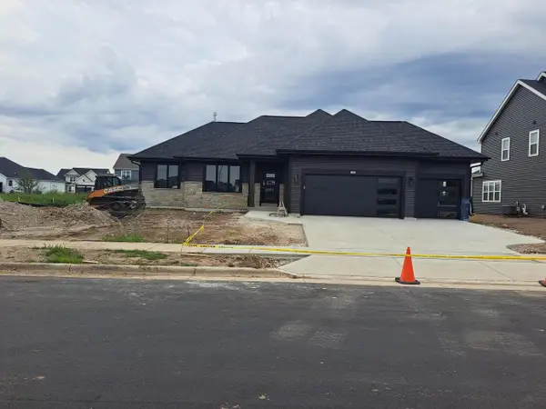 1283 Wild Rye LANE, Oconomowoc, WI 53066