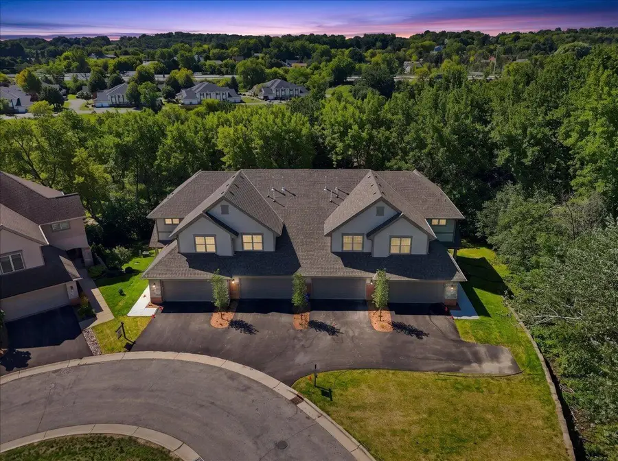 255 Aerie CIRCLE #101, Brookfield, WI 53045 - #2