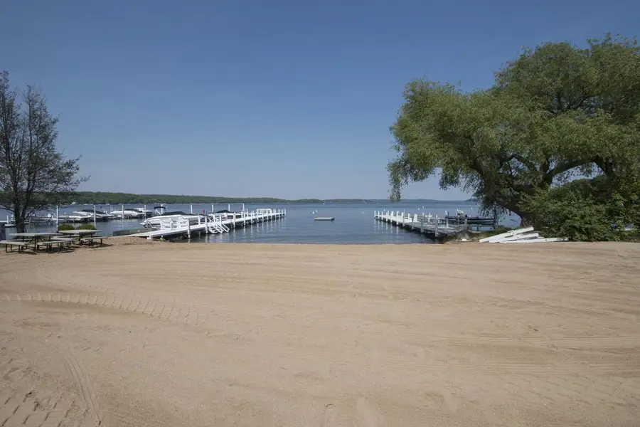 962 Shabbona DRIVE, Fontana, WI 53125 - #2