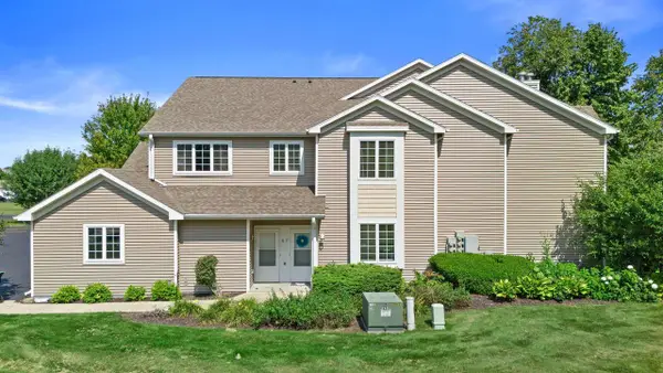 758 Bridlewood DRIVE #H, Hartford, WI 53027